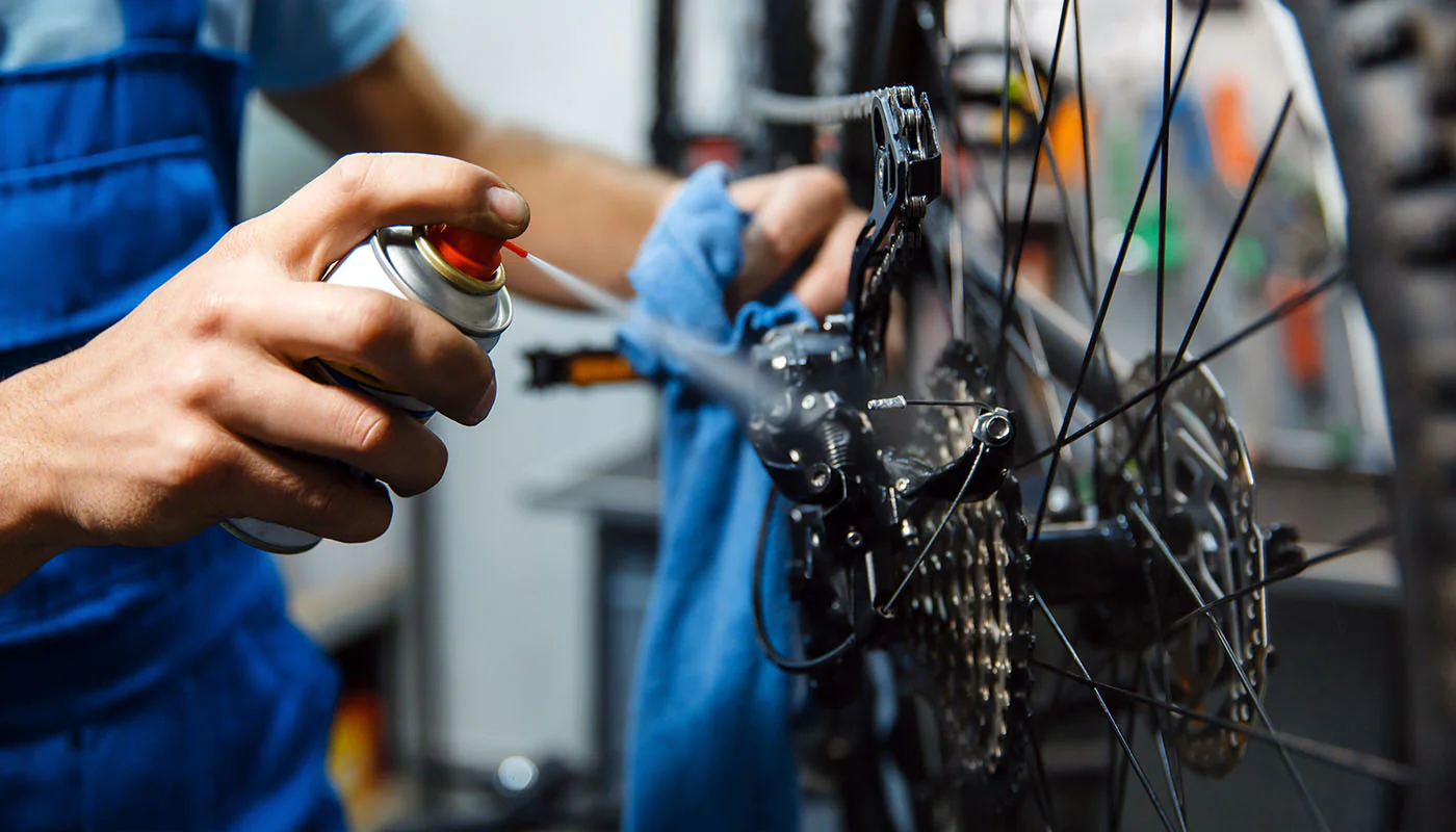 Czy WD-40 nadaje się do smarowania łańcucha rowerowego?
